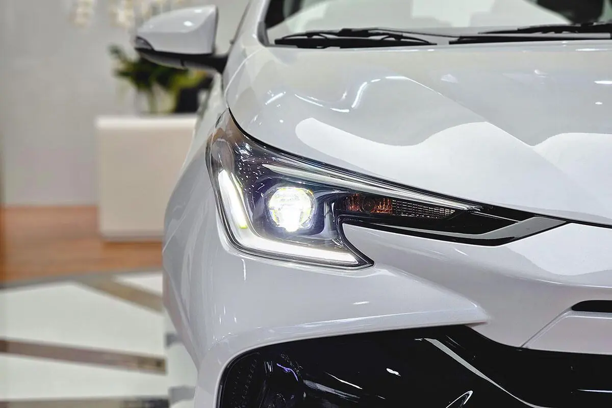 Toyota Vios 2023 trang bị đèn pha/cos LED khá bắt mắt