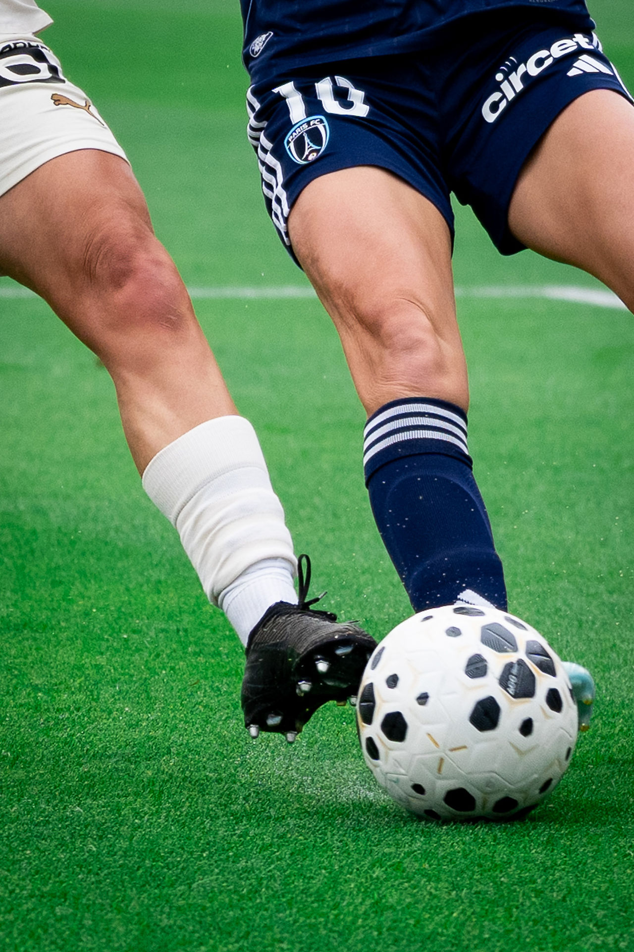 duel entre le Paris FC et Lens féminine