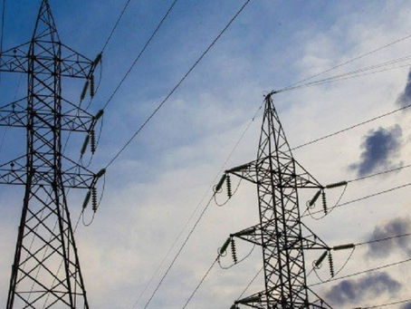 CAOS: Aneel proíbe corte de energia de famílias de baixa renda