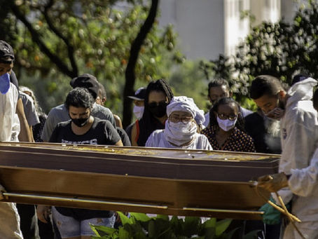 AGRAVANTE: Brasil tem 3.251 mortes por Covid-19 em 24h, 298.976 óbitos totais e 82.493 novos casos