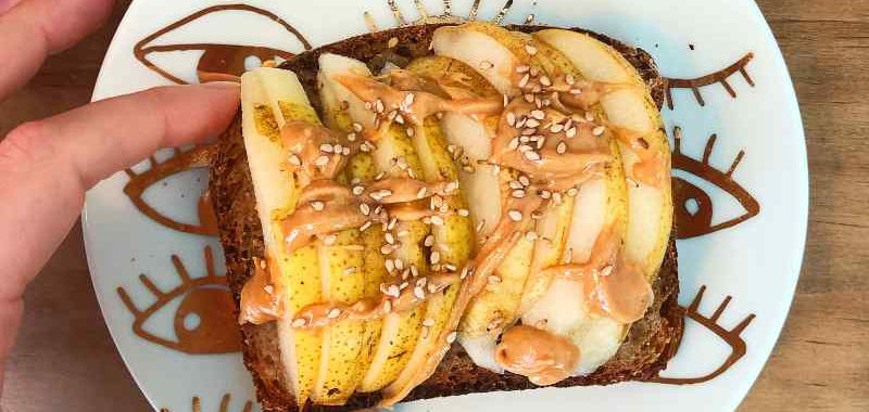 La tartine de fruit et purée d'oléagineux