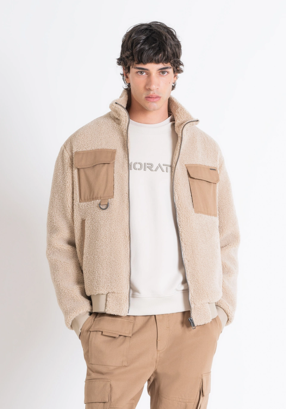 SWEAT-SHIRT REGULAR FIT BEIGE EFFET TEDDY AVEC POCHES