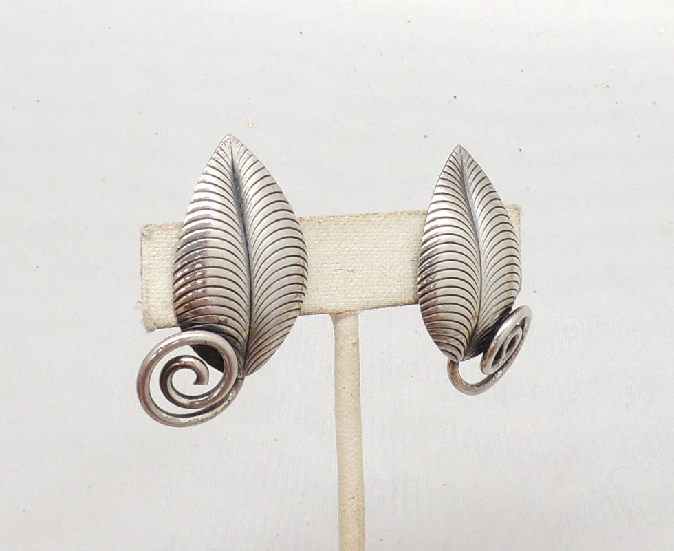 Thumbnail: Vintage Signed Napier Ad & Book Piece Silvertone Leaves Clip Earrings, 1954
