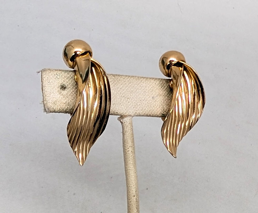 Thumbnail: Vintage 1960s Signed Napier Modernist Goldtone Leaf Clip Earrings
