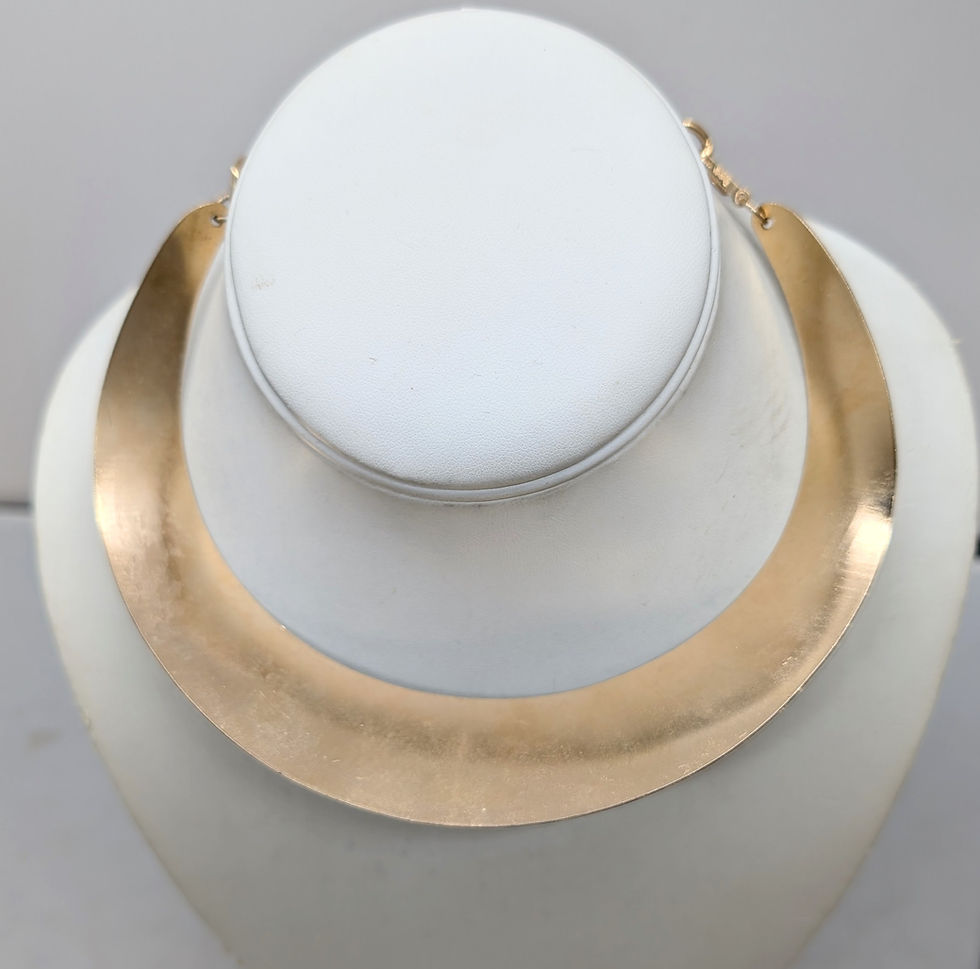 Thumbnail: Vintage 1971 Signed Crown Trifari Goldtone Collar Necklace