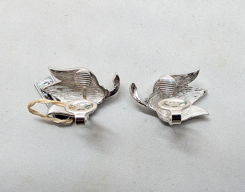 Thumbnail: Vintage Signed Crown Trifari Rhodium Plated Textured Tulip Clip Earrings