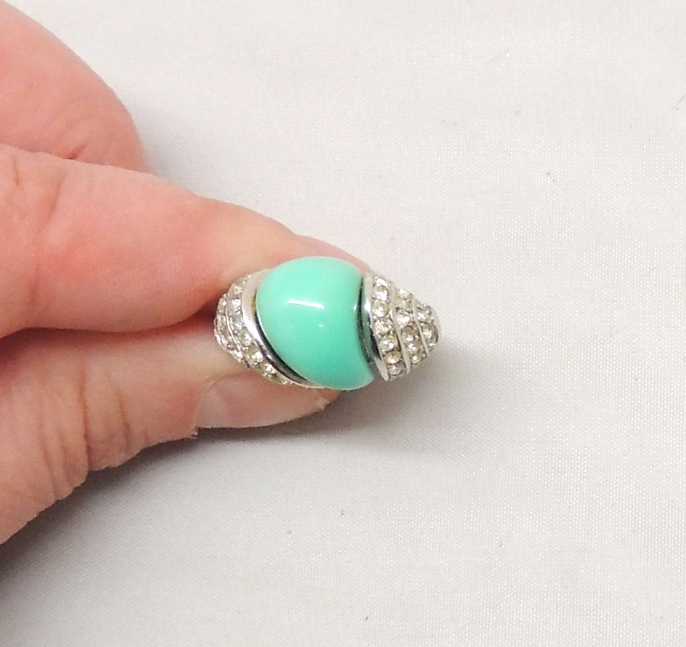 Thumbnail: Vintage Signed Crown Trifari Rhodium Plated Faux-Turquoise Ring