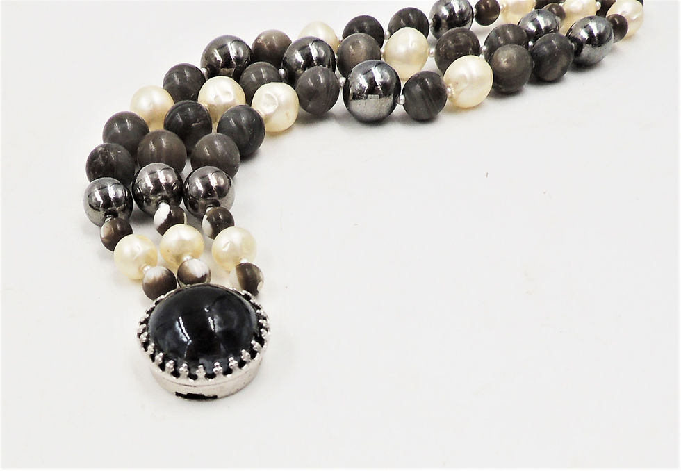 Thumbnail: 1950s Hattie Carnegie Beaded Faux-Hematite & Faux-Pearl Greyscale Bracelet