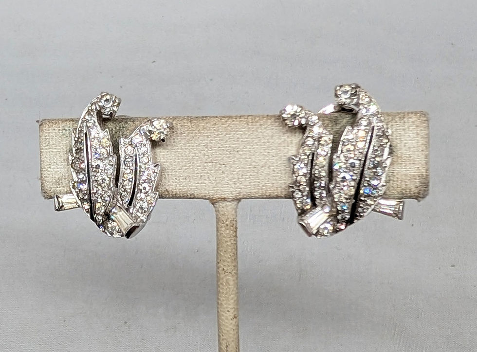 Thumbnail: Vintage Signed Mazer Rhodium Plated Clear Rhinestone Leaves Clip Earrings
