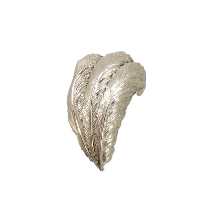 Vintage Signed Napier Rhodium Plated 3 Feather Brooch