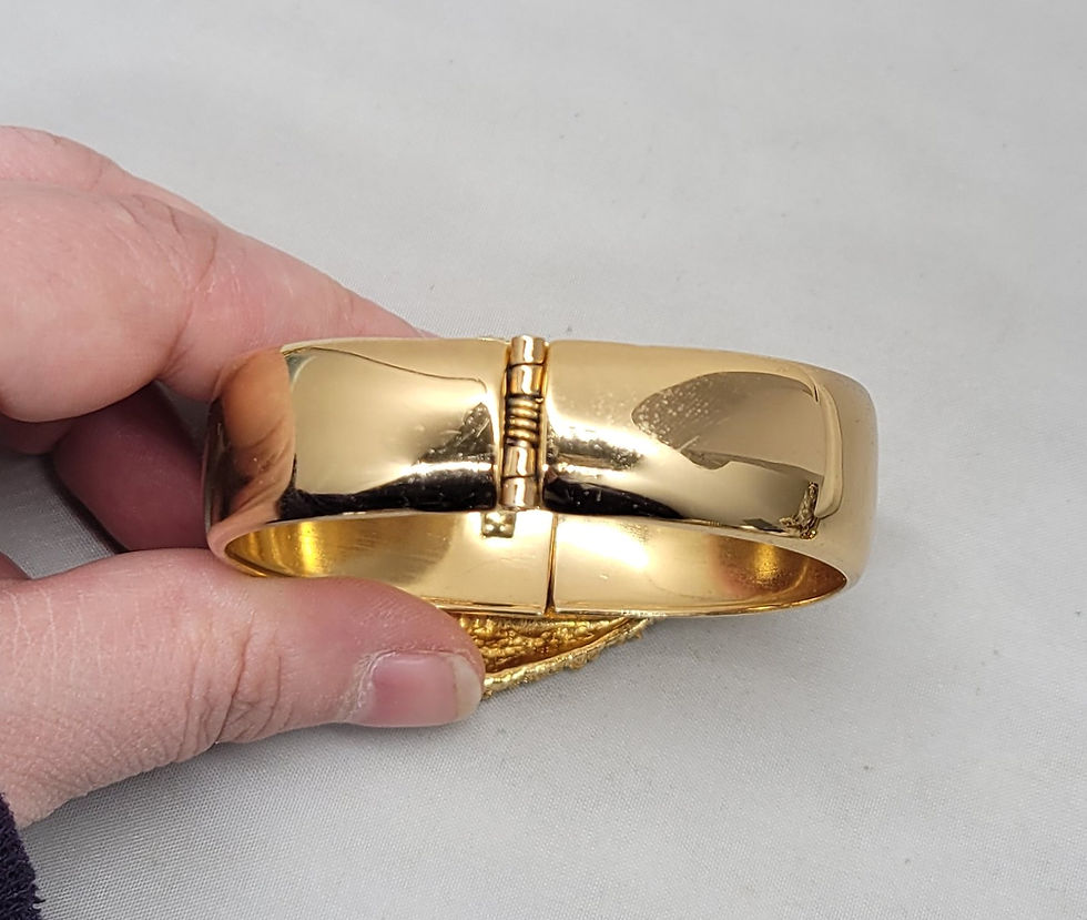 Thumbnail: Vintage Signed Napier Modernist Goldtone Black Resin Cuff Bracelet 1973 Ad Piece