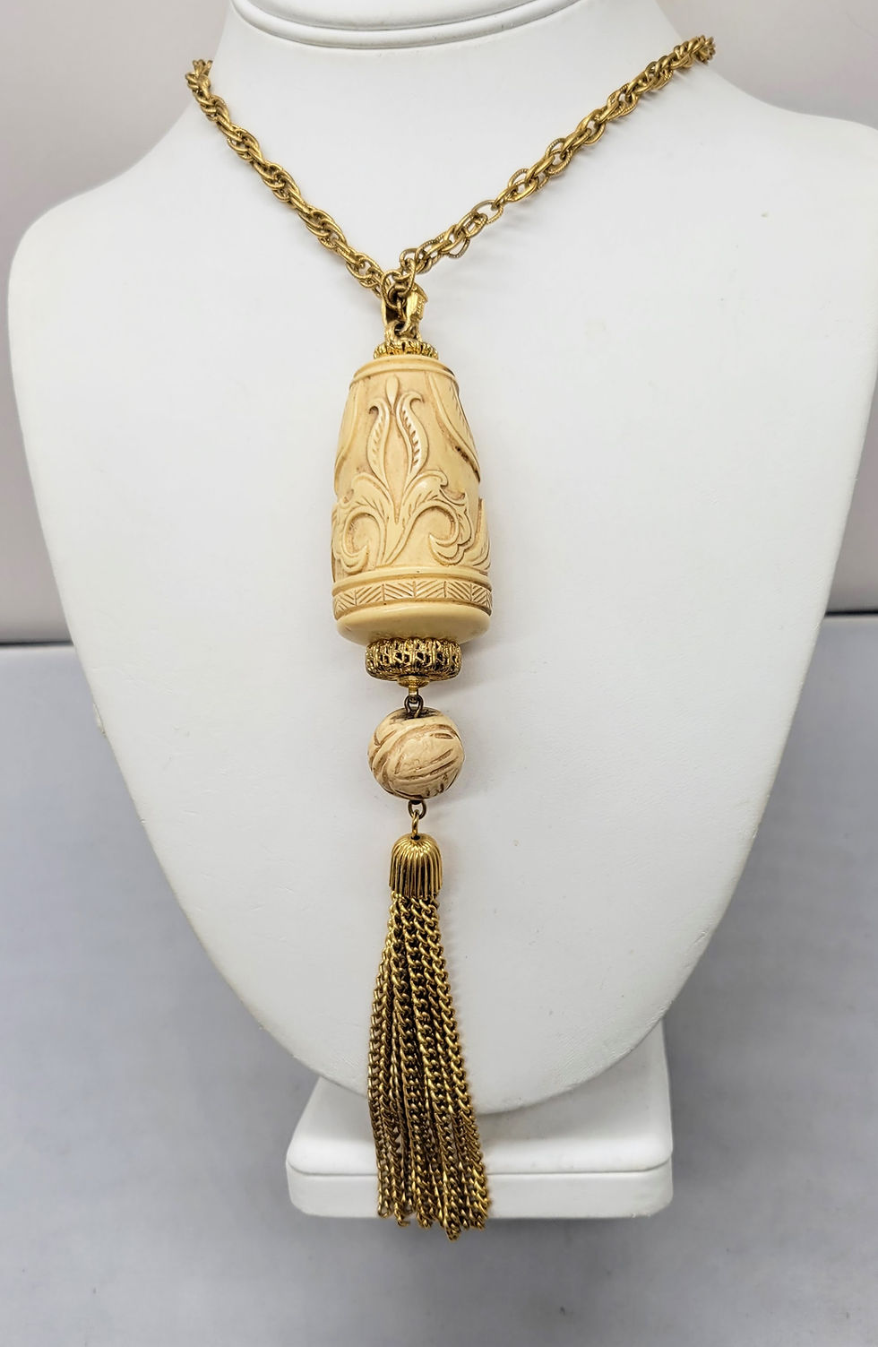 Thumbnail: Vintage Signed Crown Trifari Carved Tassel Pendant Necklace