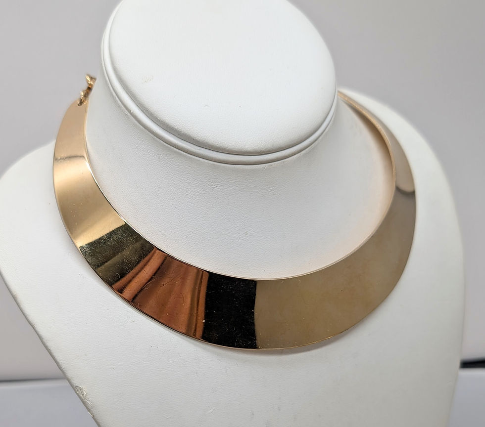 Thumbnail: Vintage 1971 Signed Crown Trifari Goldtone Collar Necklace