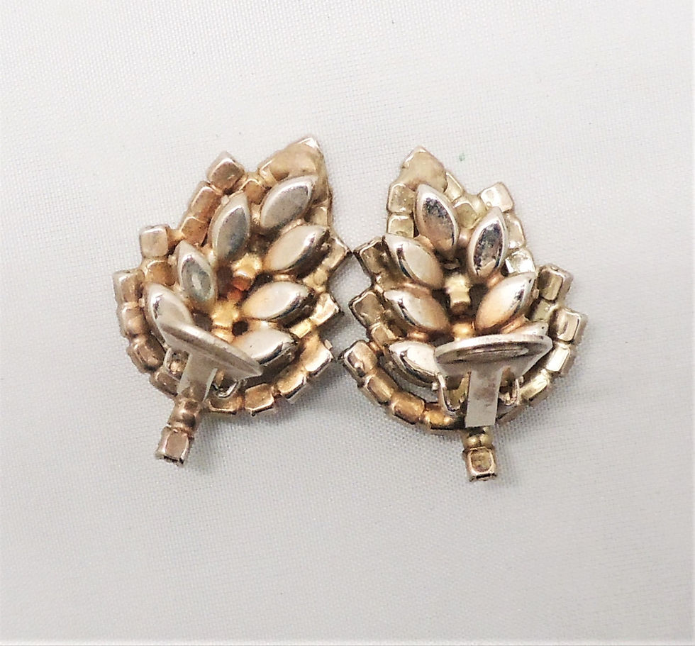 Thumbnail: Vintage 1950s Signed Kramer Faux-Citrine Leaf Clip Earrings