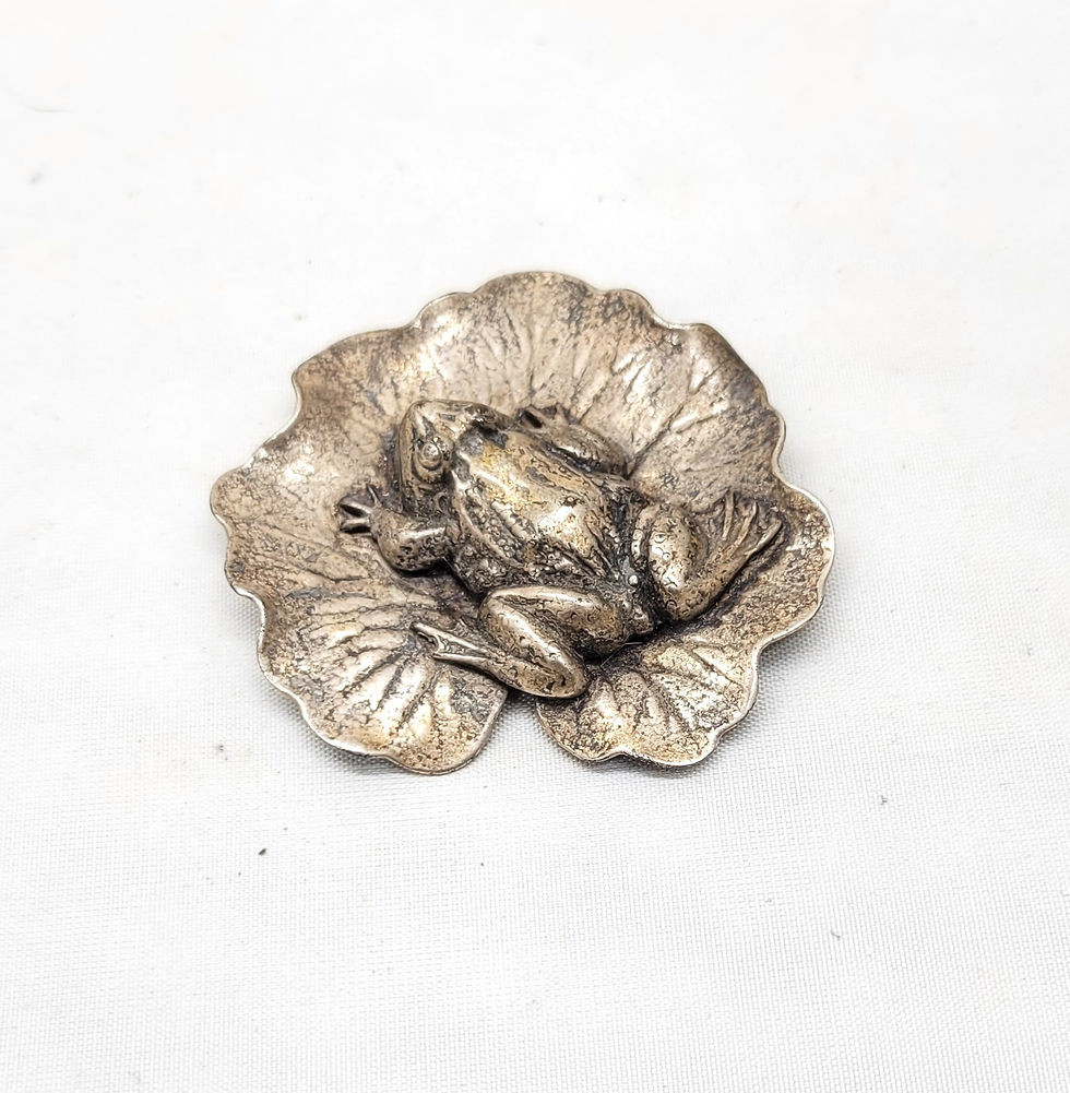 Thumbnail: Vintage Signed Joseff of Hollywood Silvertone Frog on a Lillypad Brooch