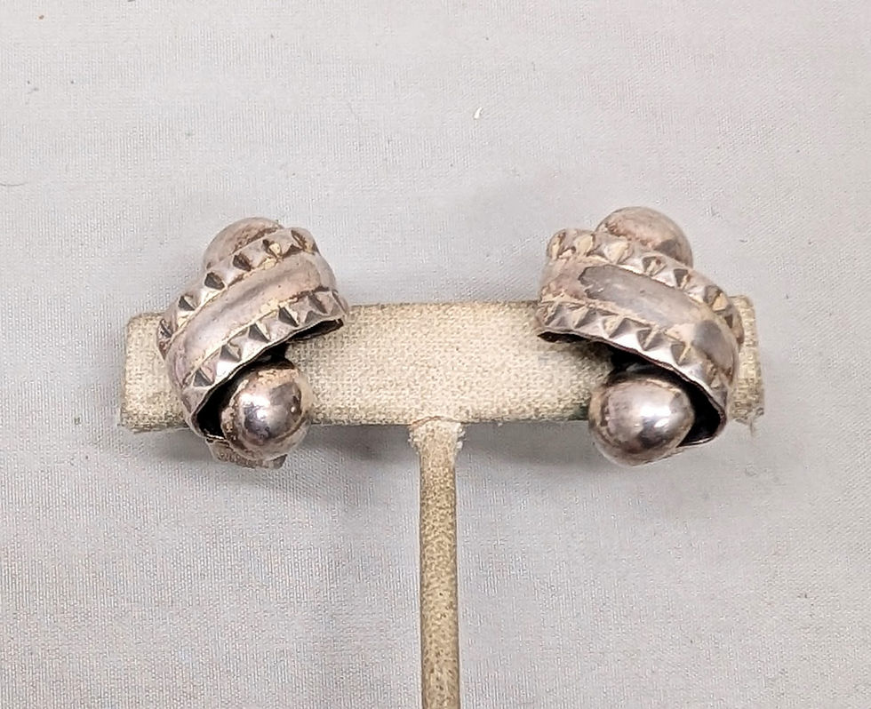 Thumbnail: Vintage Signed Napier Modernist Silvertone Scroll Clip Earrings