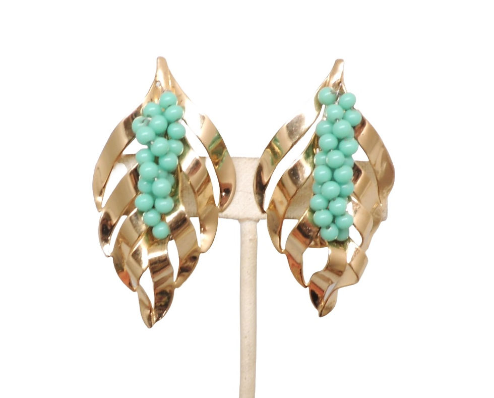 Vintage 1950s Signed Napier Goldtone Faux-Turquoise Beaded Clip Earrings