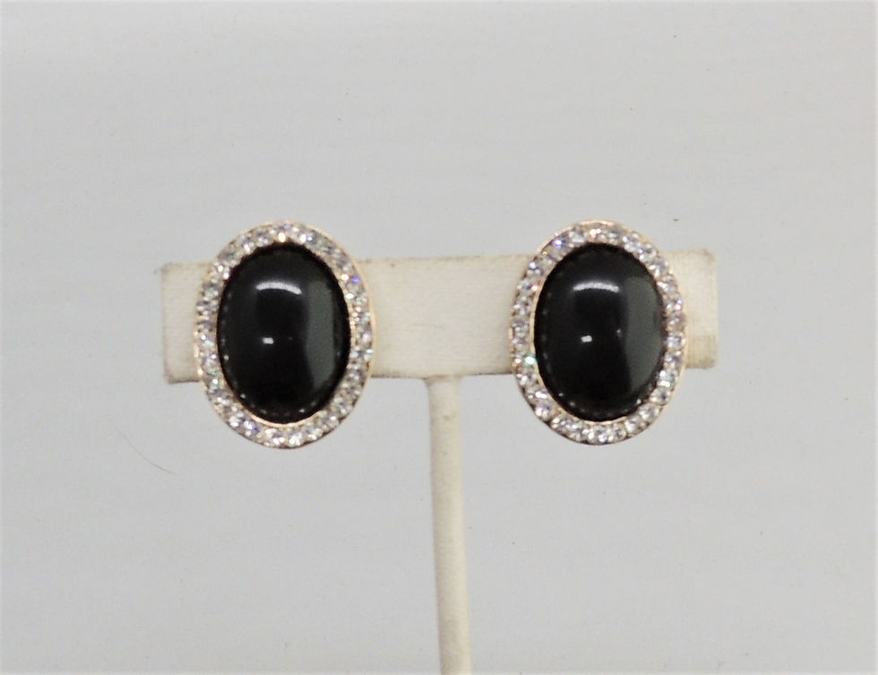 Thumbnail: Vintage Signed Bjioux Cascio Italy Cabochon Faux-Onyx Clip Earrings