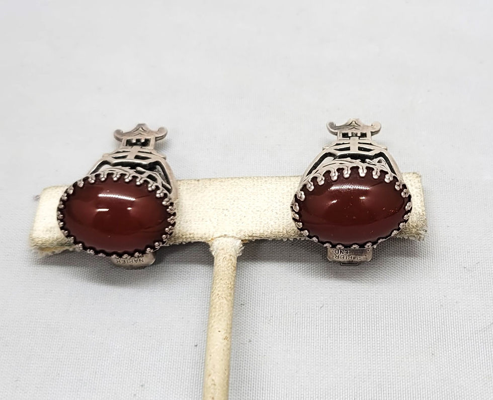 Thumbnail: Vintage 1950s Signed Napier Silvertone Cabochon Faux-Carnelian Asian Scene Clip