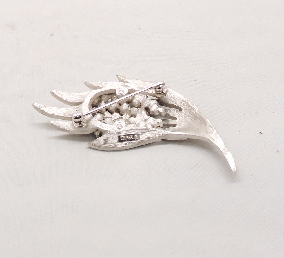 Thumbnail: Vintage 1960s Signed Crown Trifari Rhodium Plated Faux-Sapphire Brooch