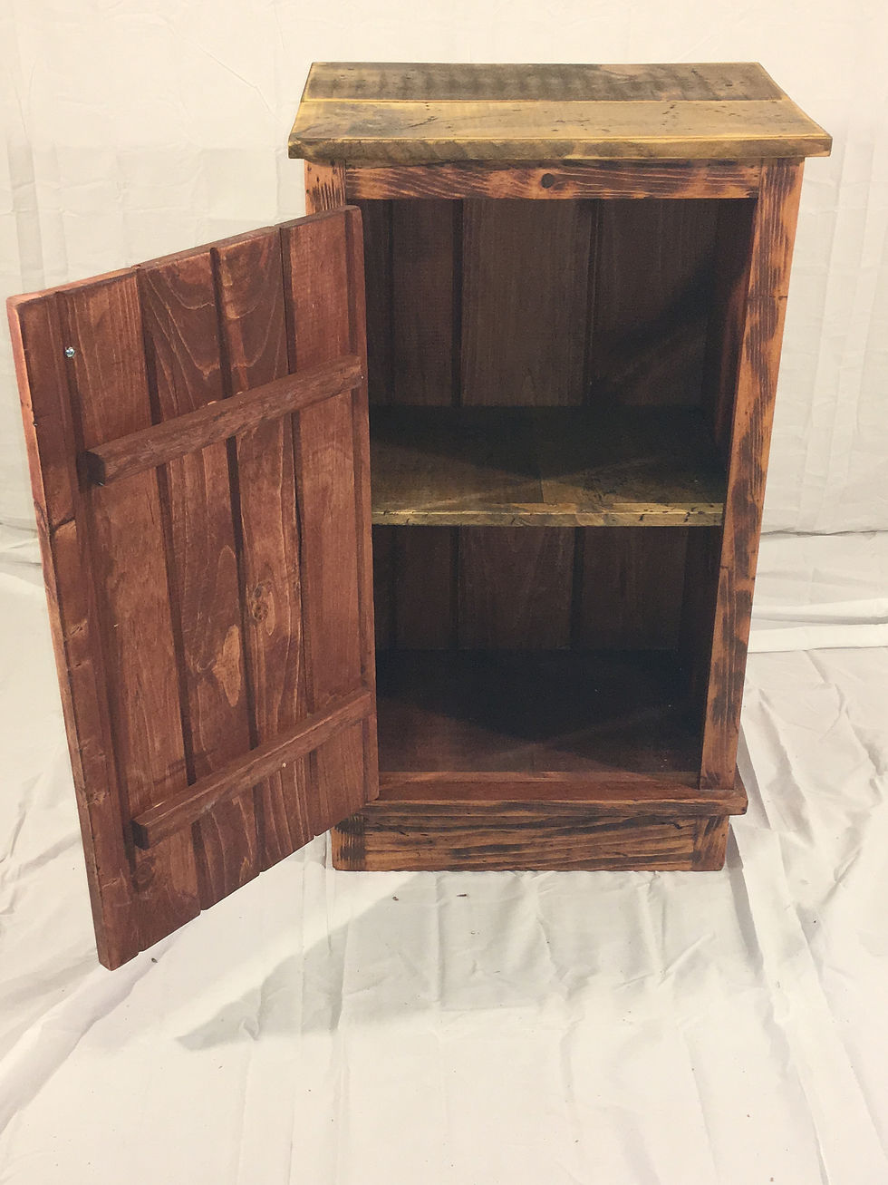 Thumbnail: Jelly Cabinet (Red)