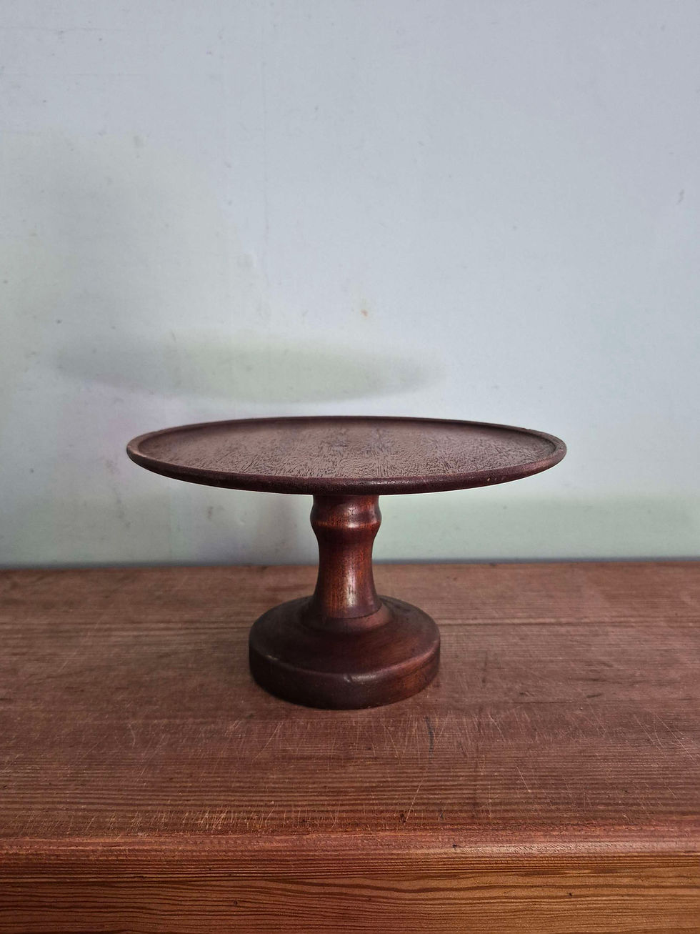 Thumbnail: Vintage Cake Stand