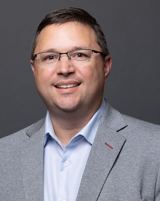 Aaron Ravelle Crop 3 (1) (1) (1).jpg