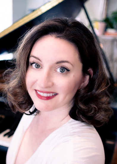 Susanna Barasch, Soprano in her Voice Studio