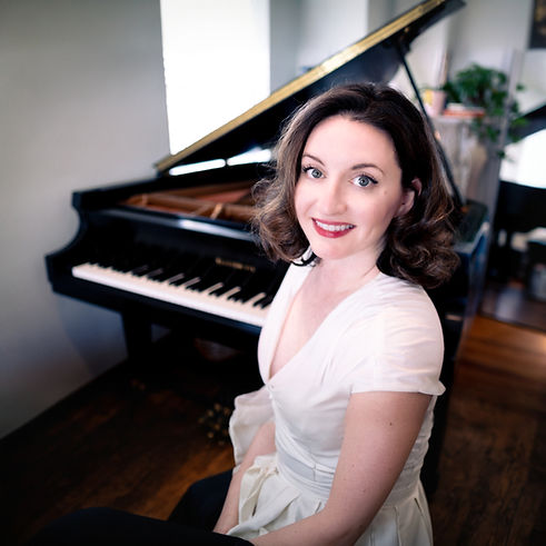 Susanna Barasch, Soprano in her Voice Studio_edited_edited.jpg