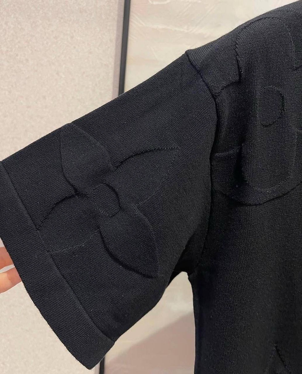 Thumbnail: LV Monogram Short-Sleeved Cotton Crewneck T-Shirt