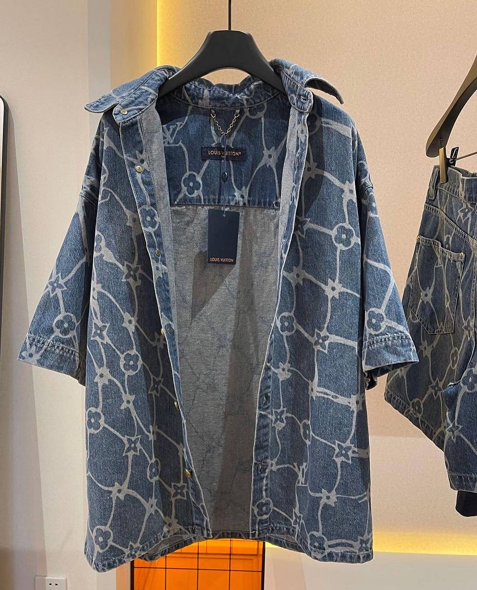 Thumbnail: Lv Monogram Printed Short-Sleeved Denim set