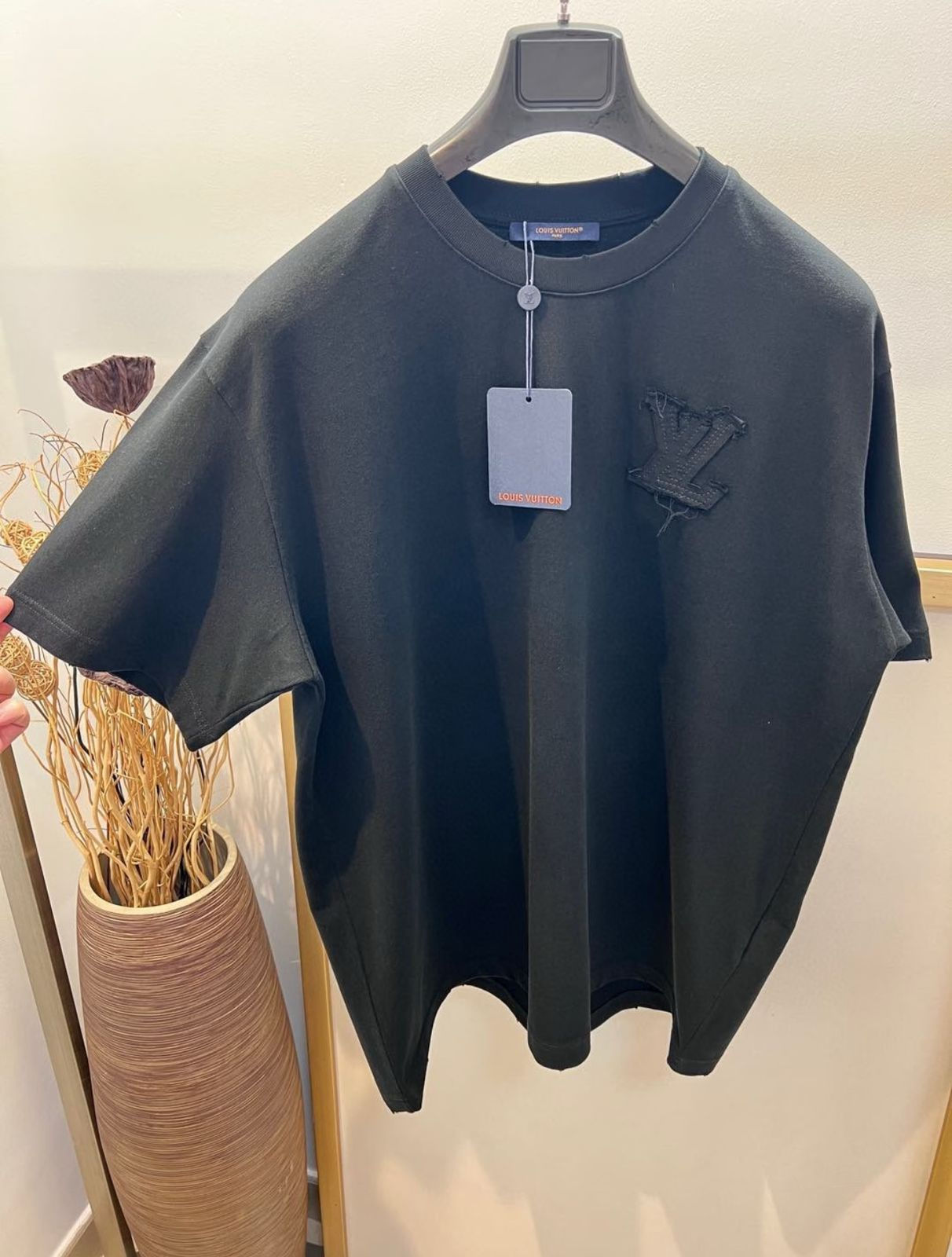 Lv XL Logo T-Shirt