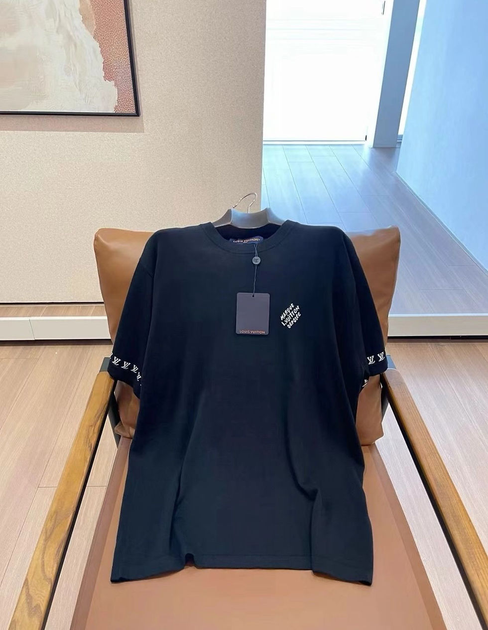 Thumbnail: Lv Short-Sleeved Cotton Crewneck