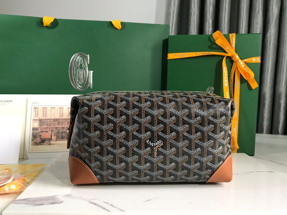 Thumbnail: Toilet Bag Maison Goyard
