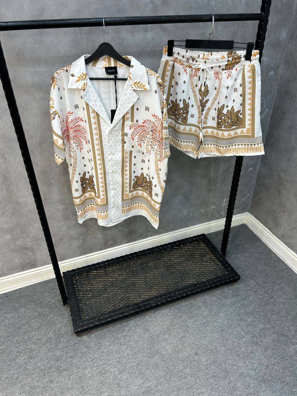 Thumbnail: Amiri set
