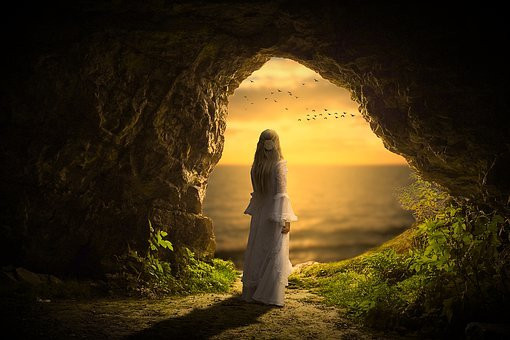 The Cave, Woman CC0
