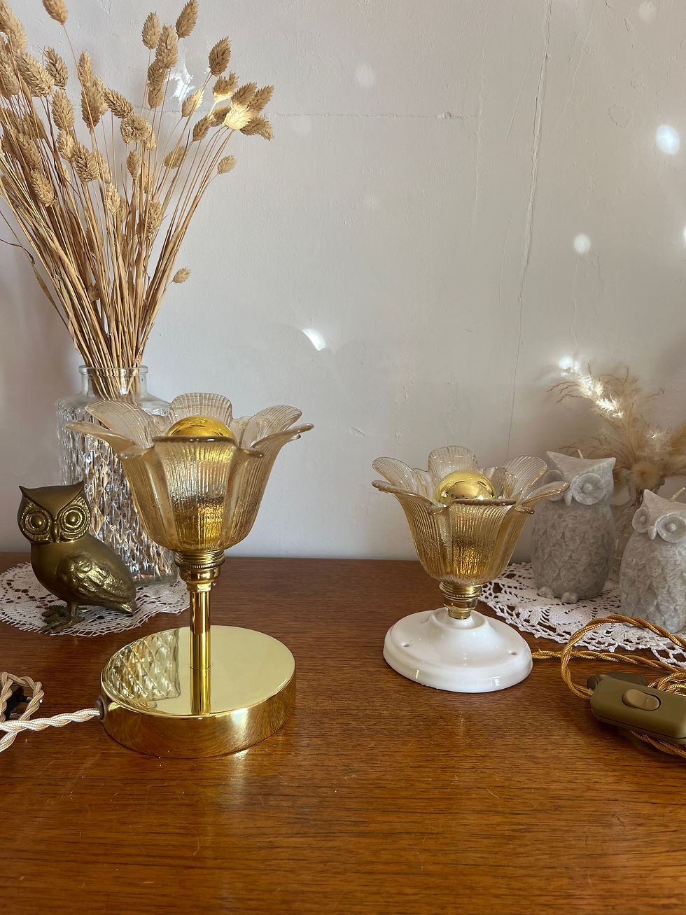 Lampe à poser , globe ancien en verre moulé marbré