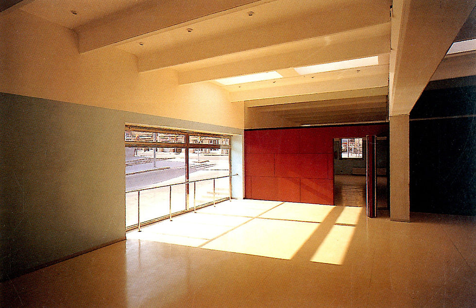 Façana des de l'interior