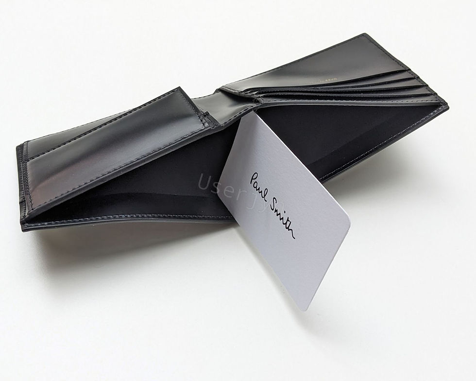 縮圖：Open black wallet with Paul Smith card
