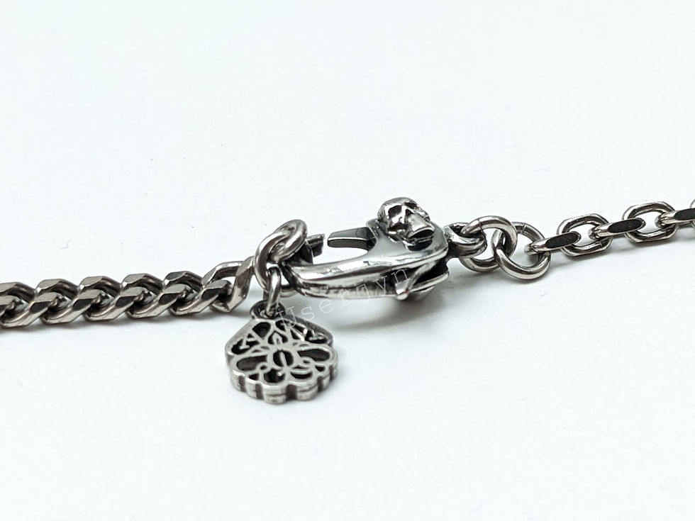 縮圖：Alexander McQueen Men's Silver Snake & Skull Medallion Necklace fastening view view