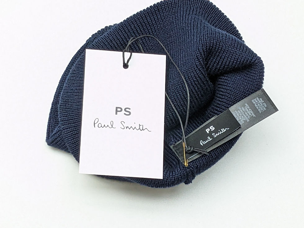 縮圖：Dark blue knitted beanie featuring "PS Paul Smith" brand tags.