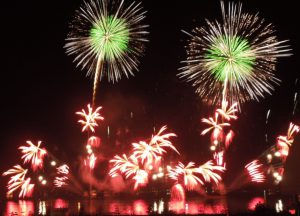 8月16日 宮津燈籠流し花火大会が 開催されました