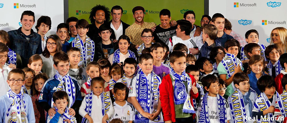 Marcelo, Bale, Ramos y Chicharito estrenaron el Album de la Afición