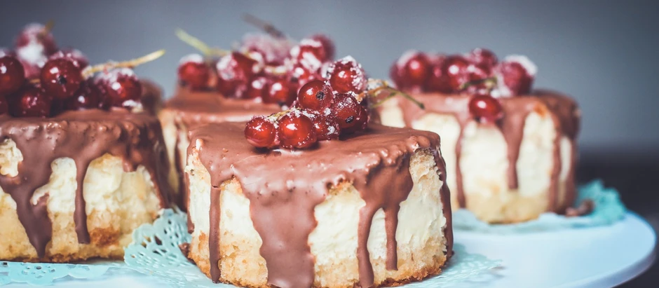 Decadent Holiday Mini Cakes