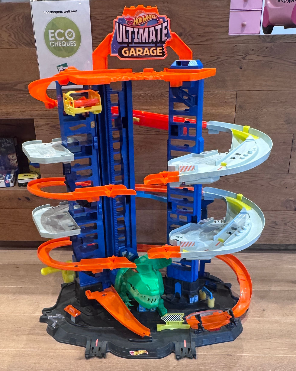 Hot Wheeks ultimate garage