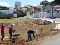 Praça no Alonso Carmona tem obras iniciadas em Itapira