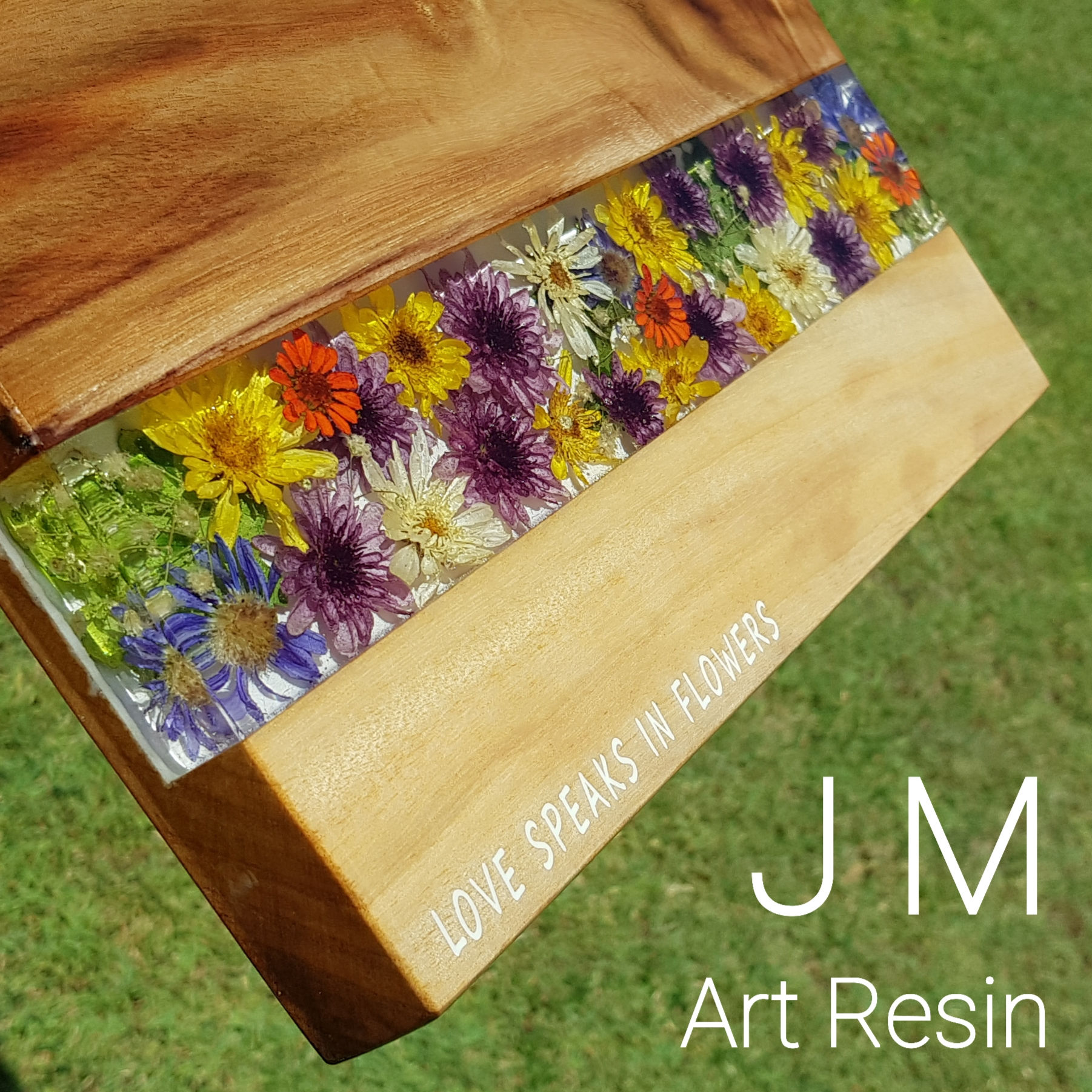 'Love Speaks In Flowers' Board