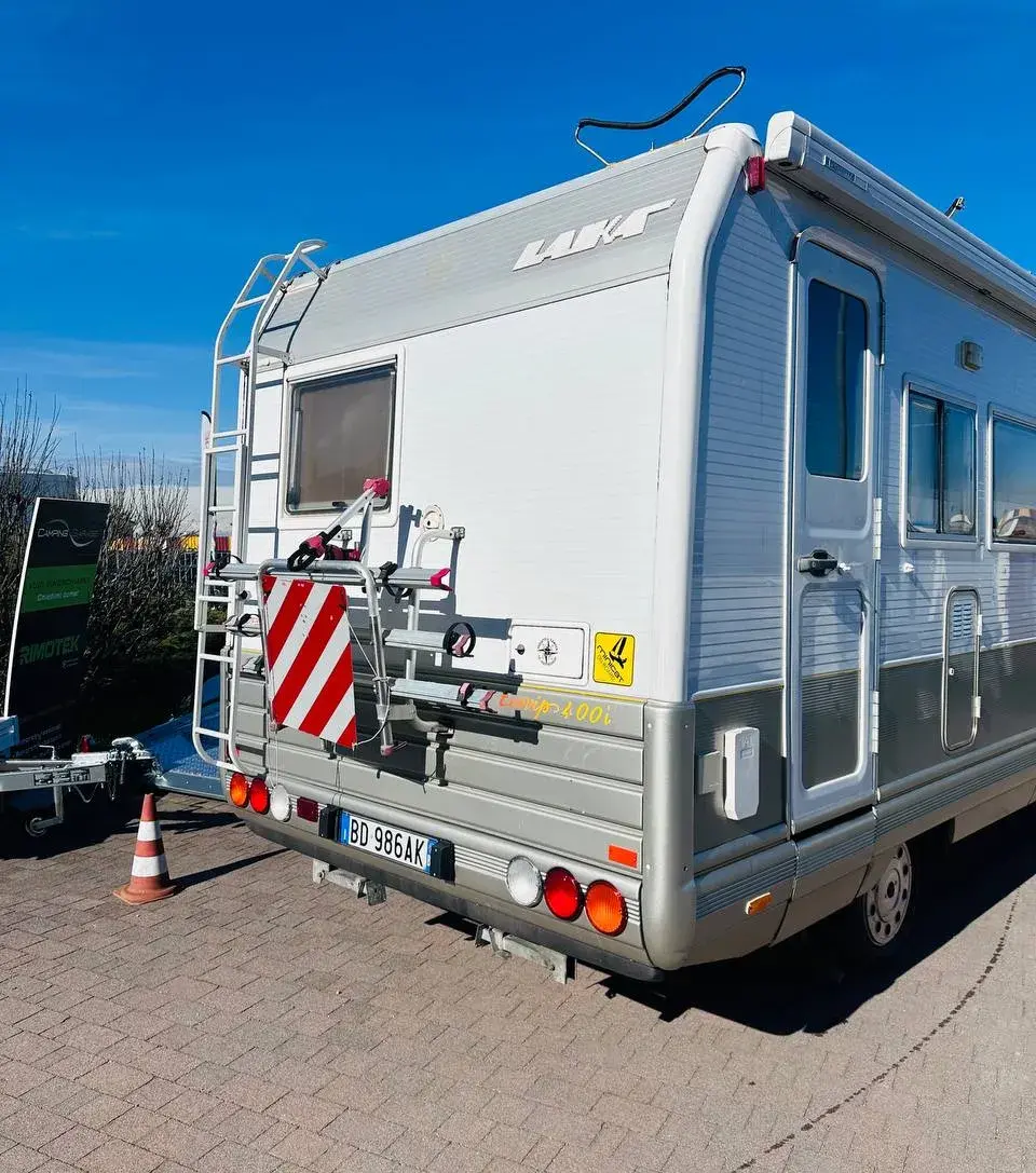 laika ecovip 400 I del 1999 a soli 19.900€, camper perfetto per una prima esperienza, garanzia legale di 12 mesi di conformità