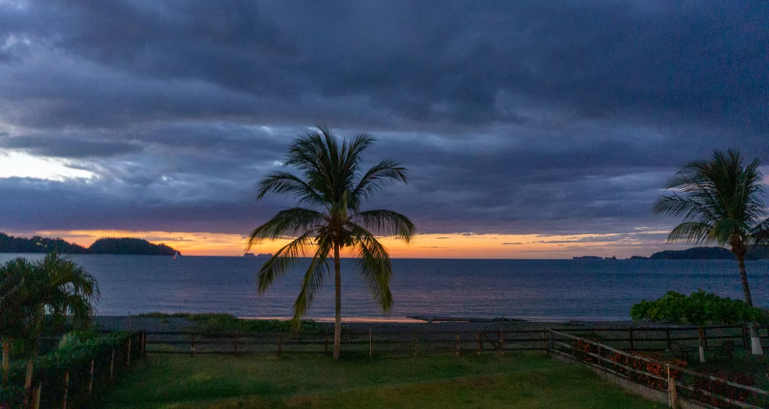 playa-potrero-twin-dolphins-sunset.webp