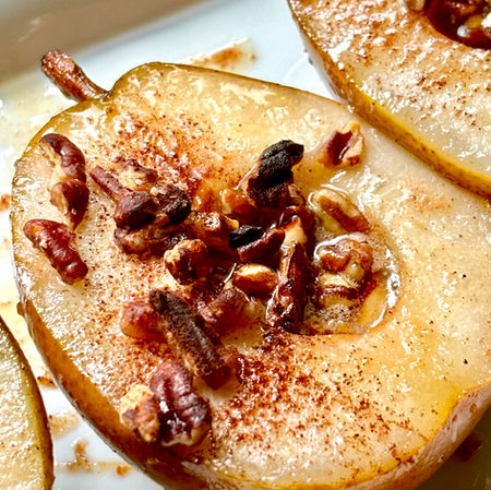 My Baked Pears are a fantastic choice to wow your guests. They are low in calories, gently sweetened, soft, delicate, and full of seasonal flavors, all while looking beautiful. With only a handful of ingredients, they can be prepared easily in around 30 minutes!